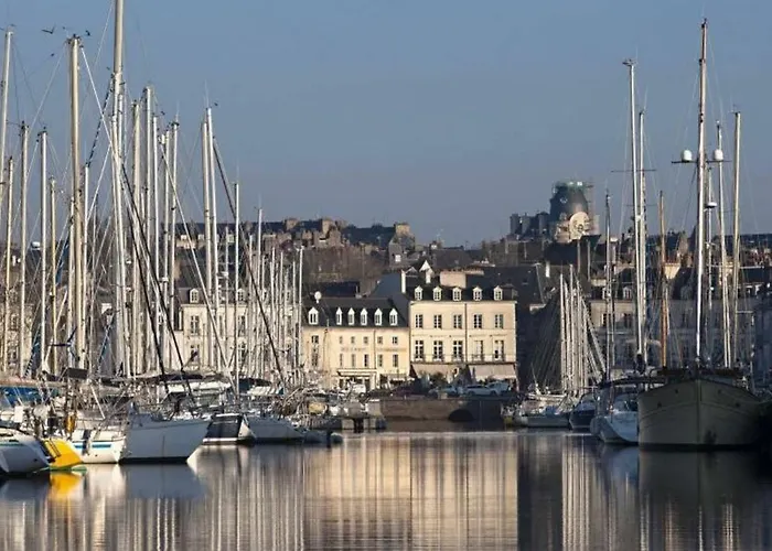 Stop 100M Du Port-Parking Gratuit A 5Mn